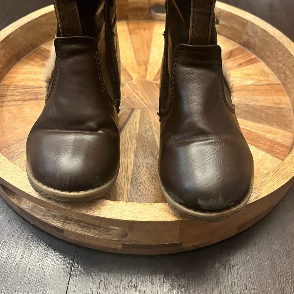 Rachel Shoes Lil Windsor Toddler Girl's Faux Fur Trim Boots - Picture 2 of 10